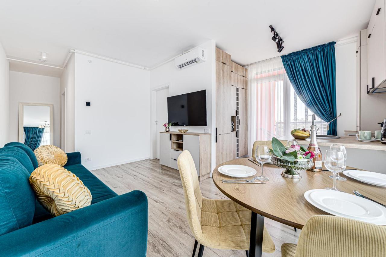 Apartment Ari Pink & Turquoise - Afi Mall High-end Arad