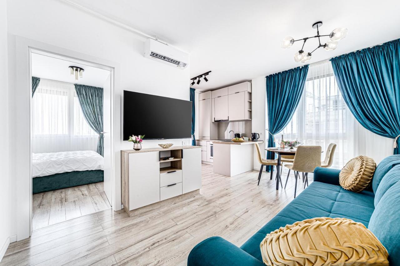 Ari Pink & Turquoise - Afi Mall High-end Apartment Arad