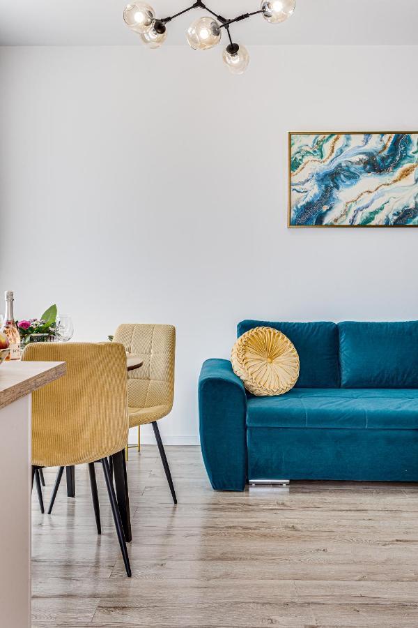 Ari Pink & Turquoise - Afi Mall High-end Apartment Arad