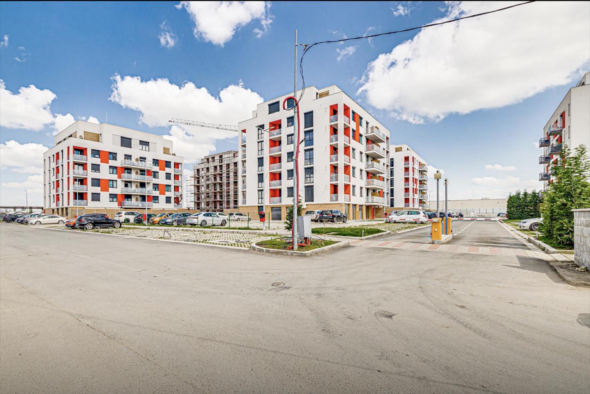 Ari Pink & Turquoise - Afi Mall High-end Apartment *