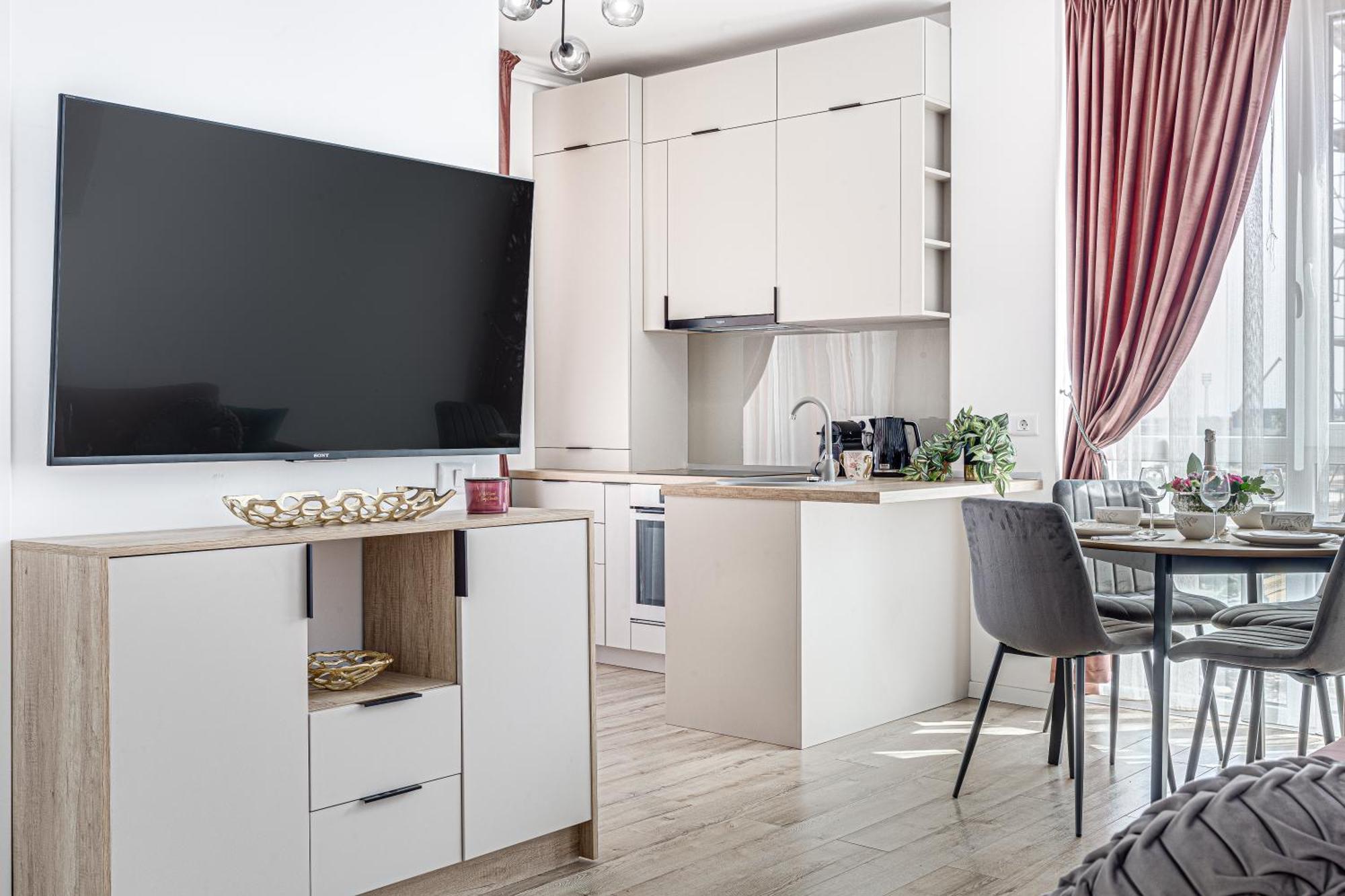 Apartment Ari Pink & Turquoise - Afi Mall High-end *