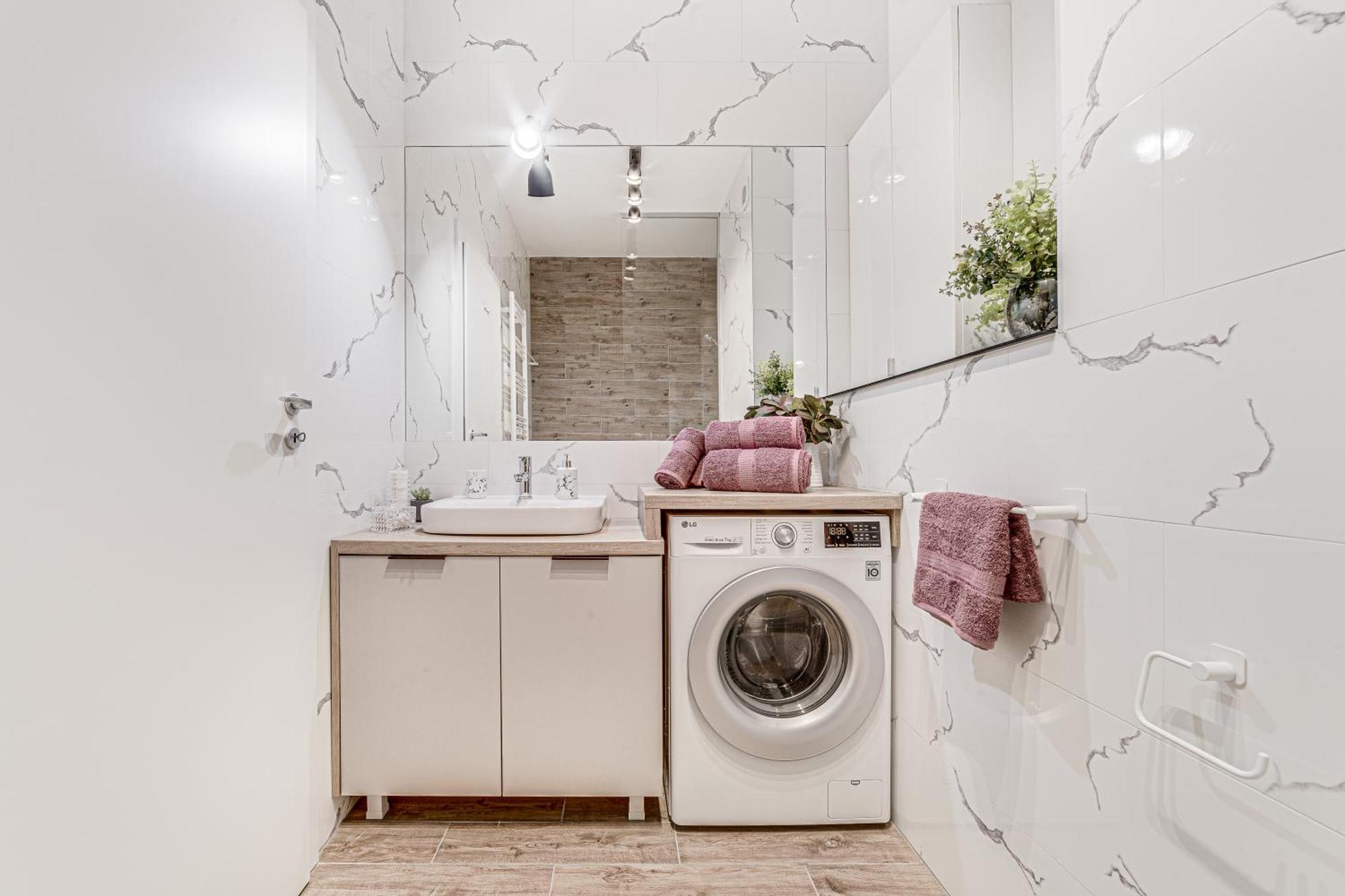 Apartment Ari Pink & Turquoise - Afi Mall High-end Arad